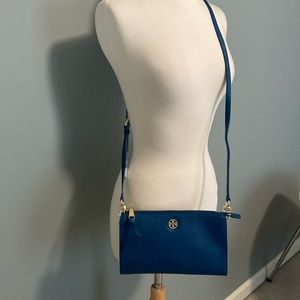Tory Burch Brody Pebbled Wallet Crossbody Symphony Blue